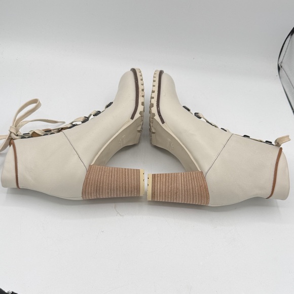 Coach “Lucia Waxy Calf” size 8M NEW! Gorgeous! - Picture 6 of 11